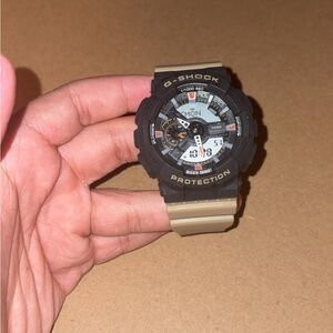 G-Shock Black and Beige Smartwatch